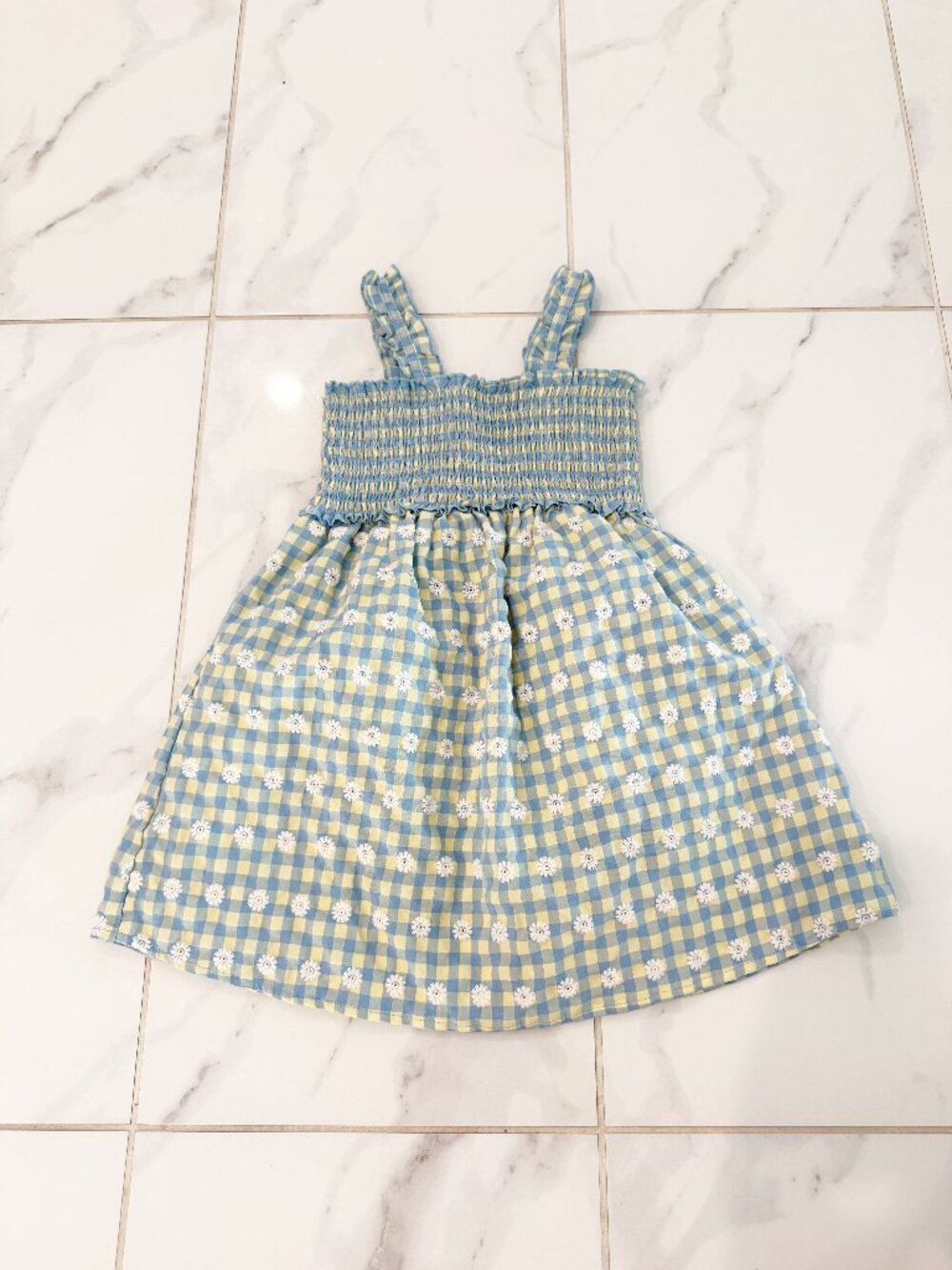 Zara Gingham Daisy Print Smock Sundress girls 5 - Picture 2 of 10